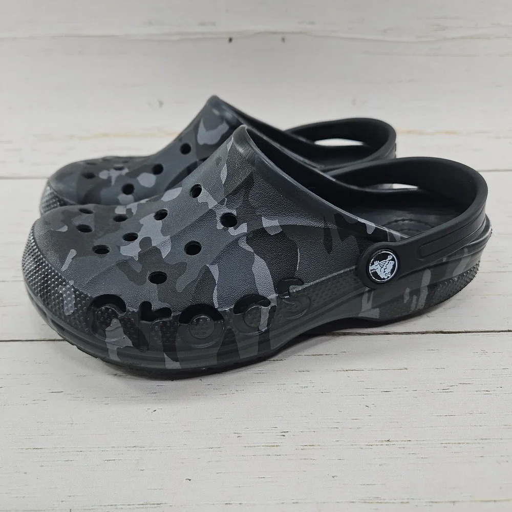 Crocs Baya Clogs Juniors J3 Unisex Black Gray Camouflage Slip On Sandals Shoes